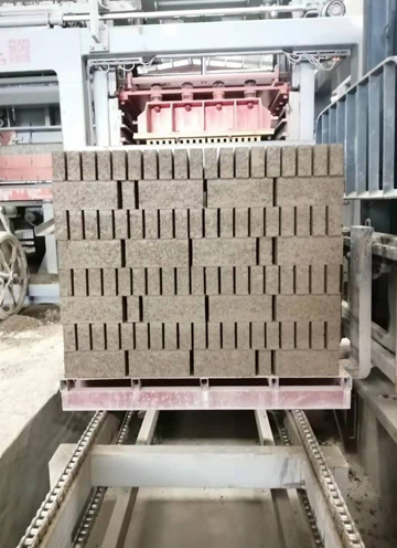 免托板磚機生產(chǎn)標磚